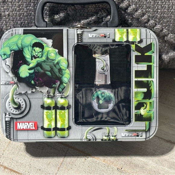 ❤️New Marvel Hulk Green and Silver Lunchbox & Watch - Picture 1 of 4